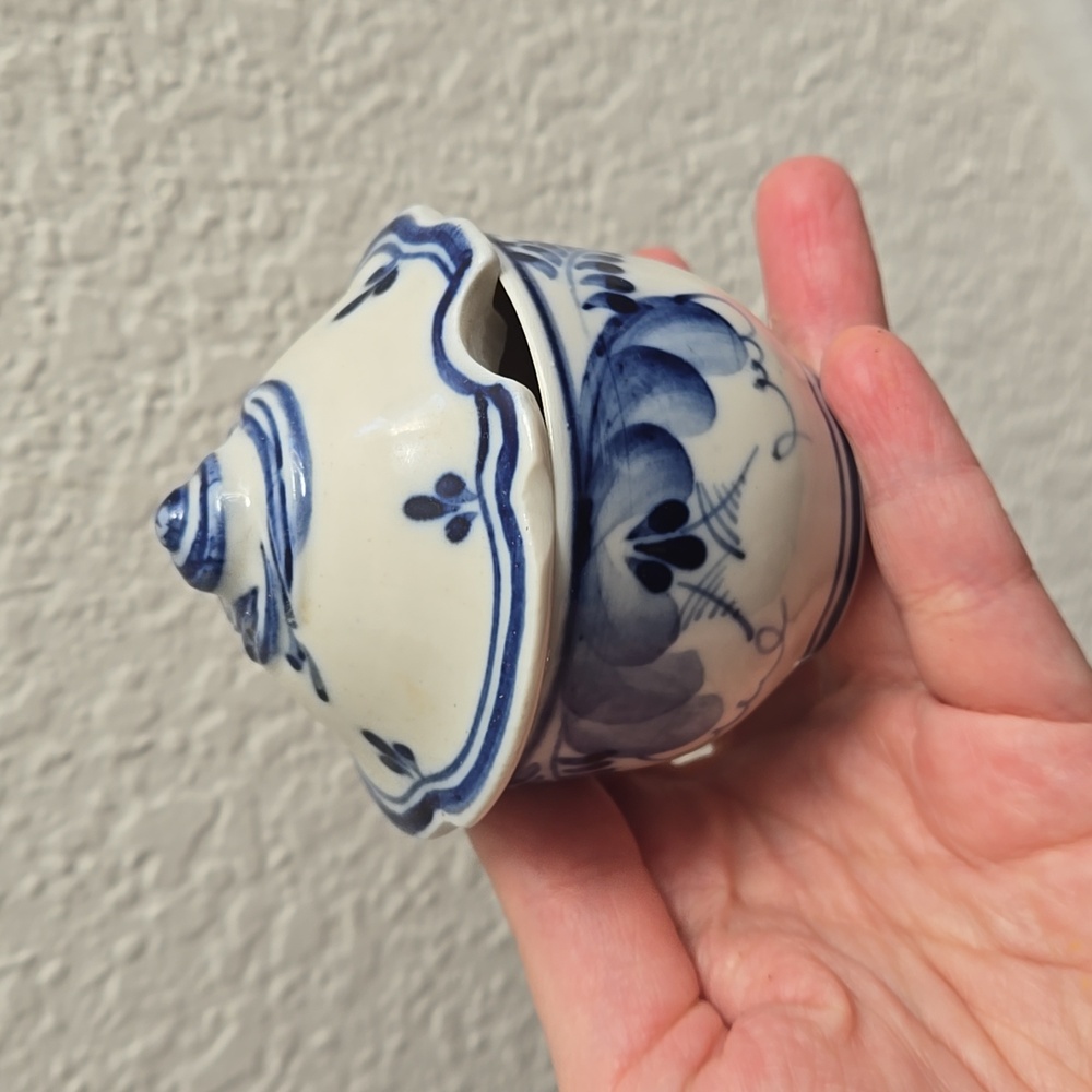 Petite Gzhel Style Russian Ceramic Jar/Sugar Bowl, Vintage USSR